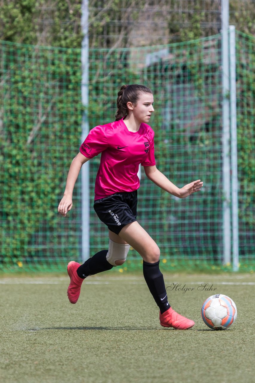 Bild 78 - B-Juniorinnen Pokalfinale SV Henstedt Ulzburg - SG Holstein Sued : 2:0